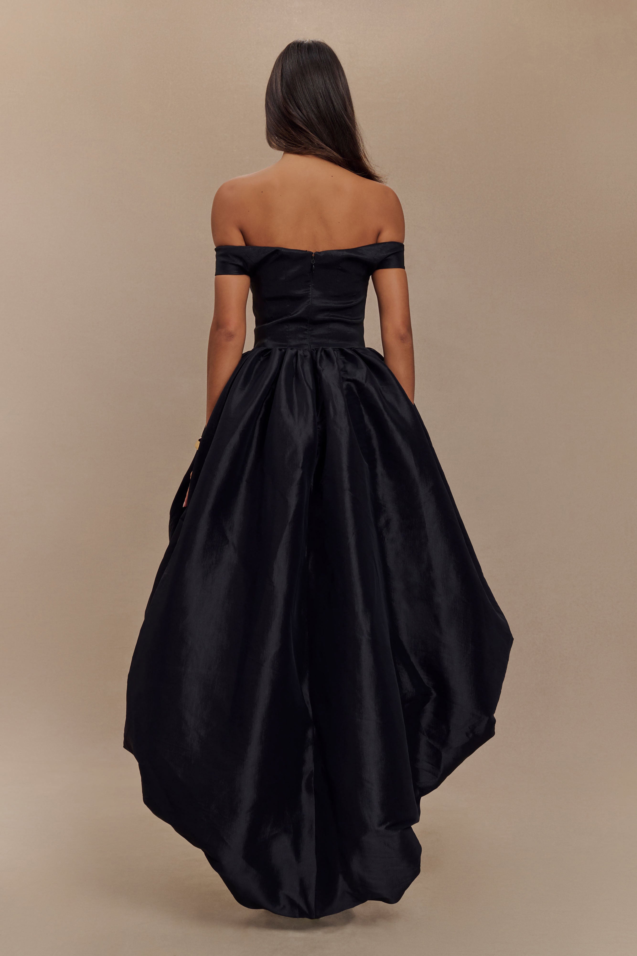 Alternative view of Amelia Bubble Maxi Dress - Black