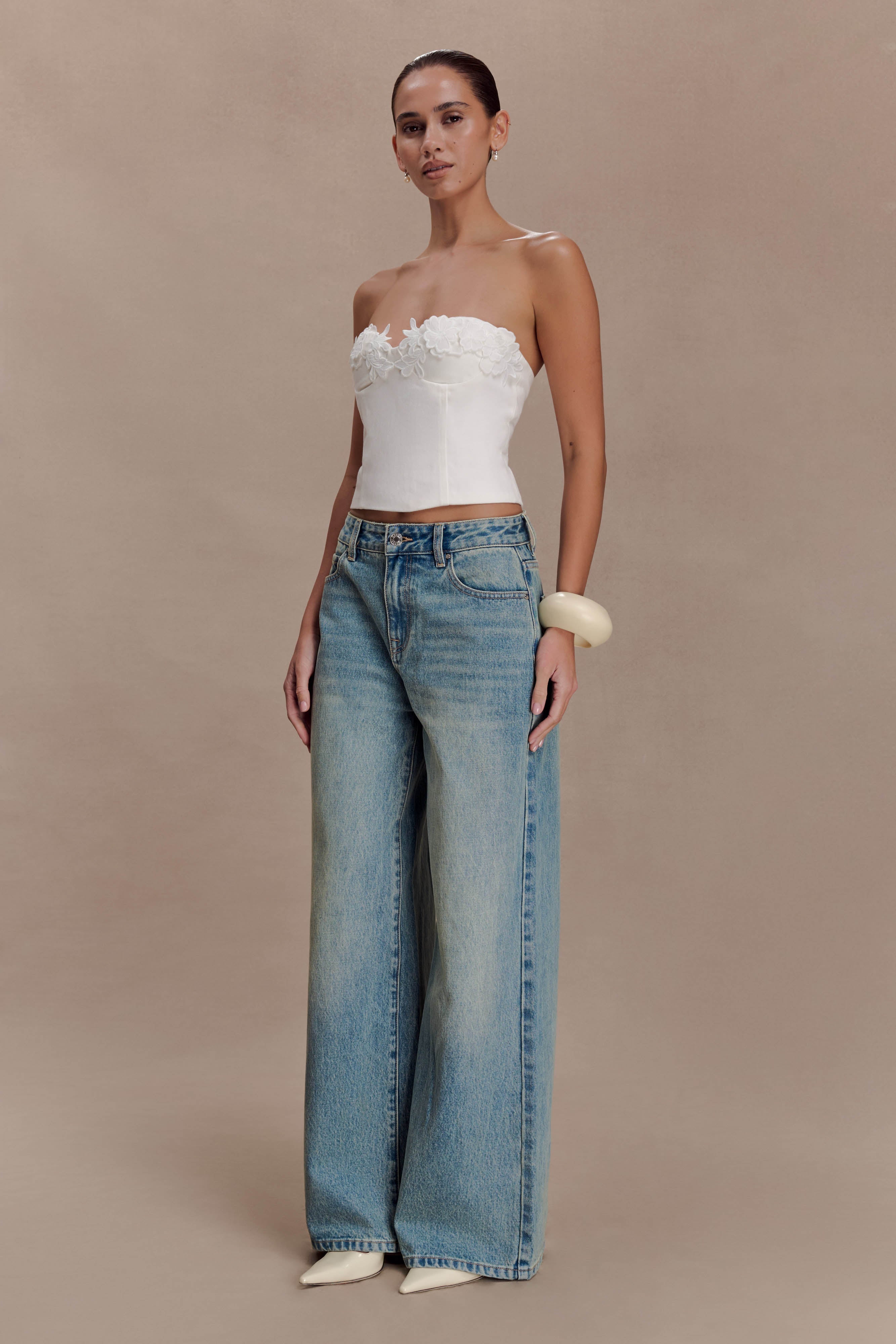 Romi Mid Rise Wide Leg Jeans - Faded Mid Blue - Image 3