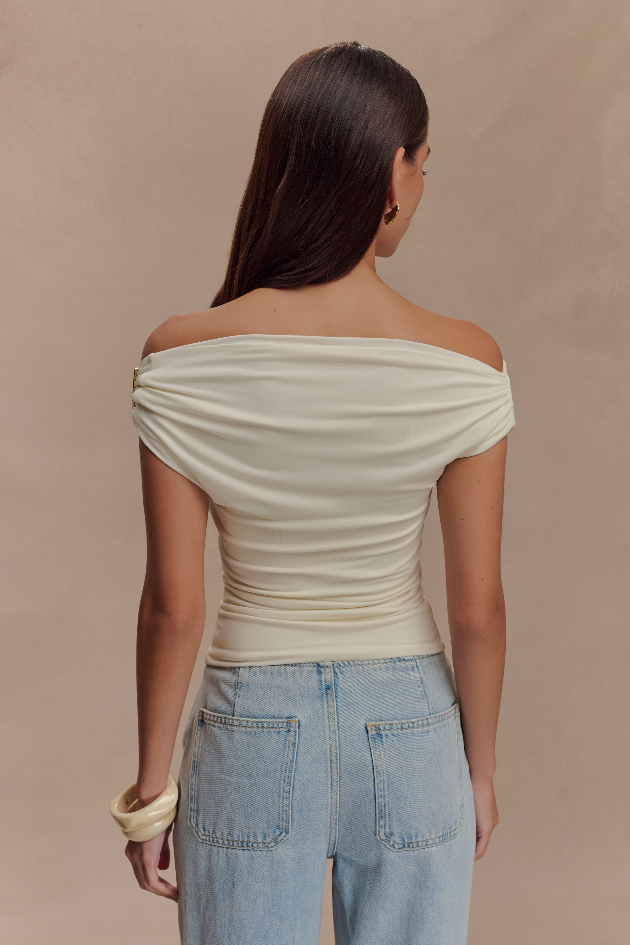Alternative view of Kinsley Slinky Top With Hardware - Ivory