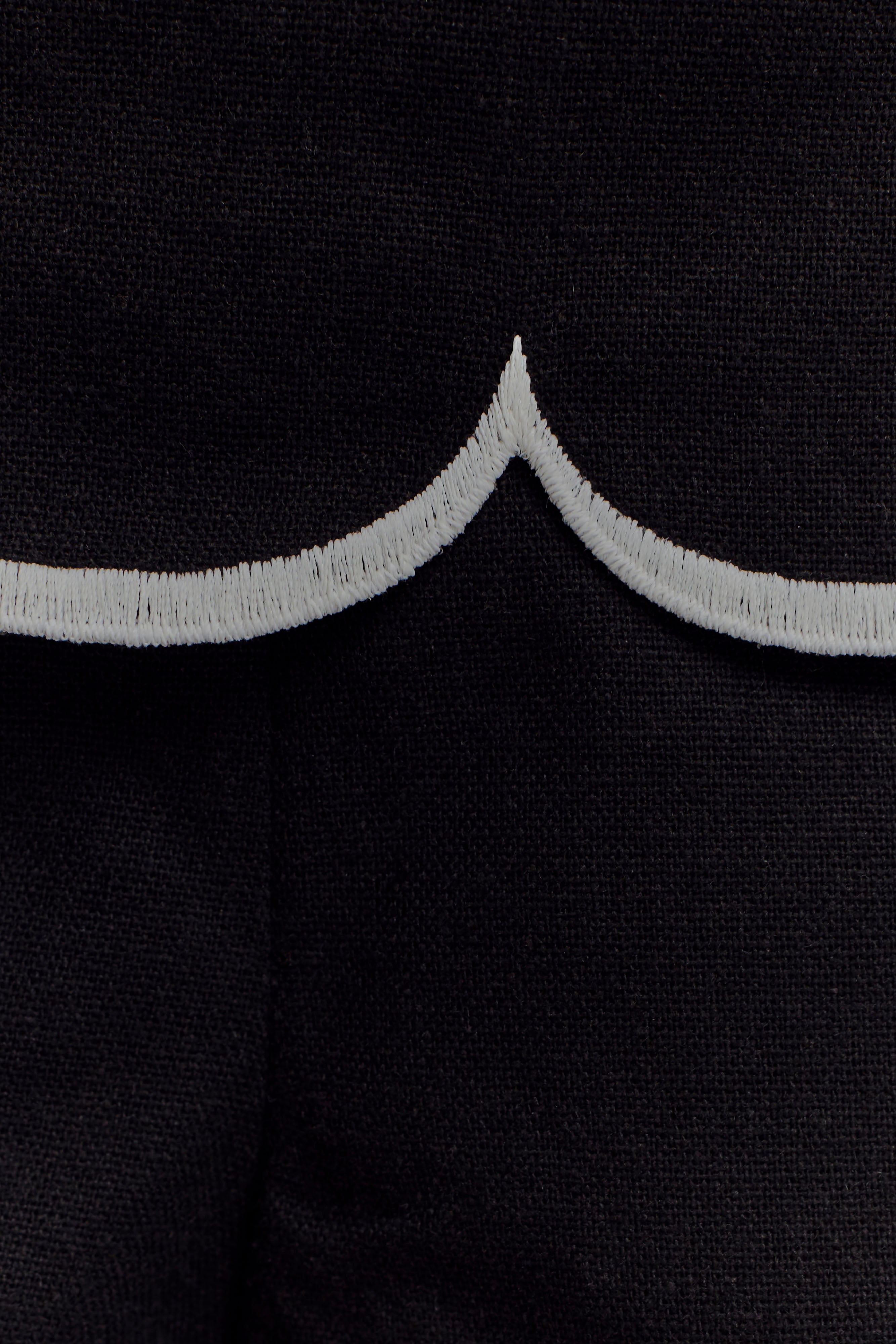 Judith Scallop Shorts - Black - Image 5