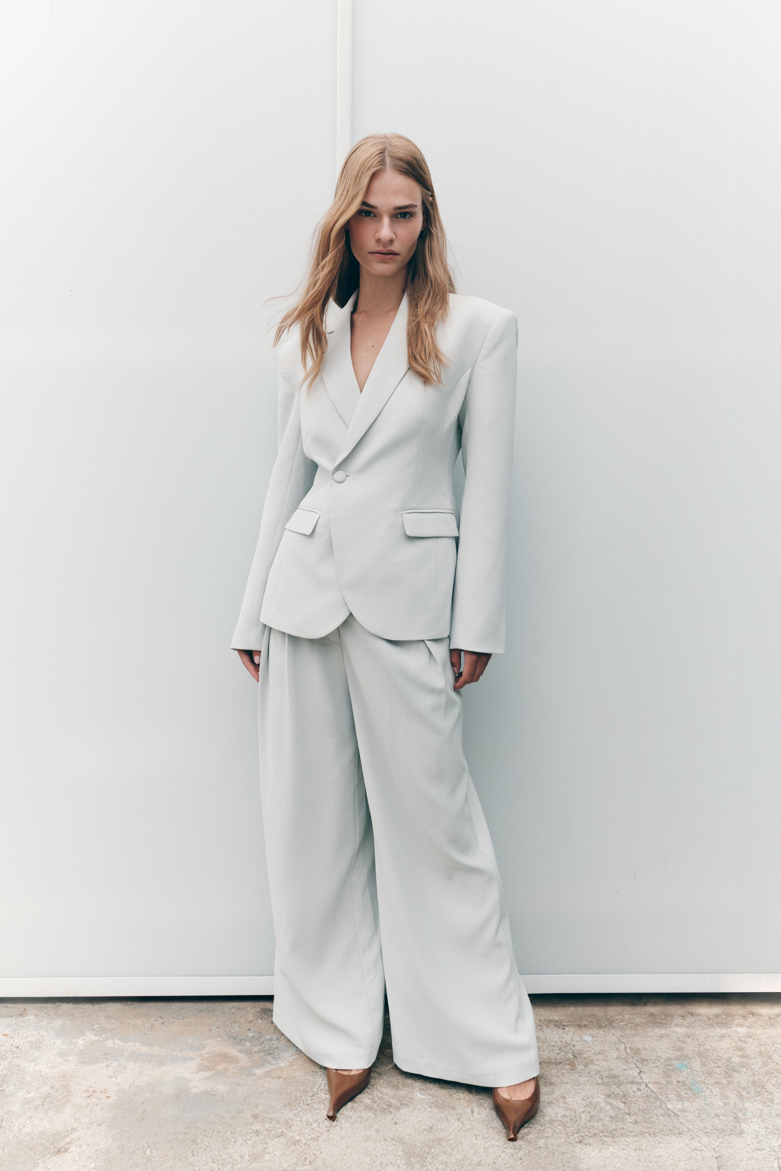 Jameson Cinched Suiting Blazer - Light Sage - Image 7
