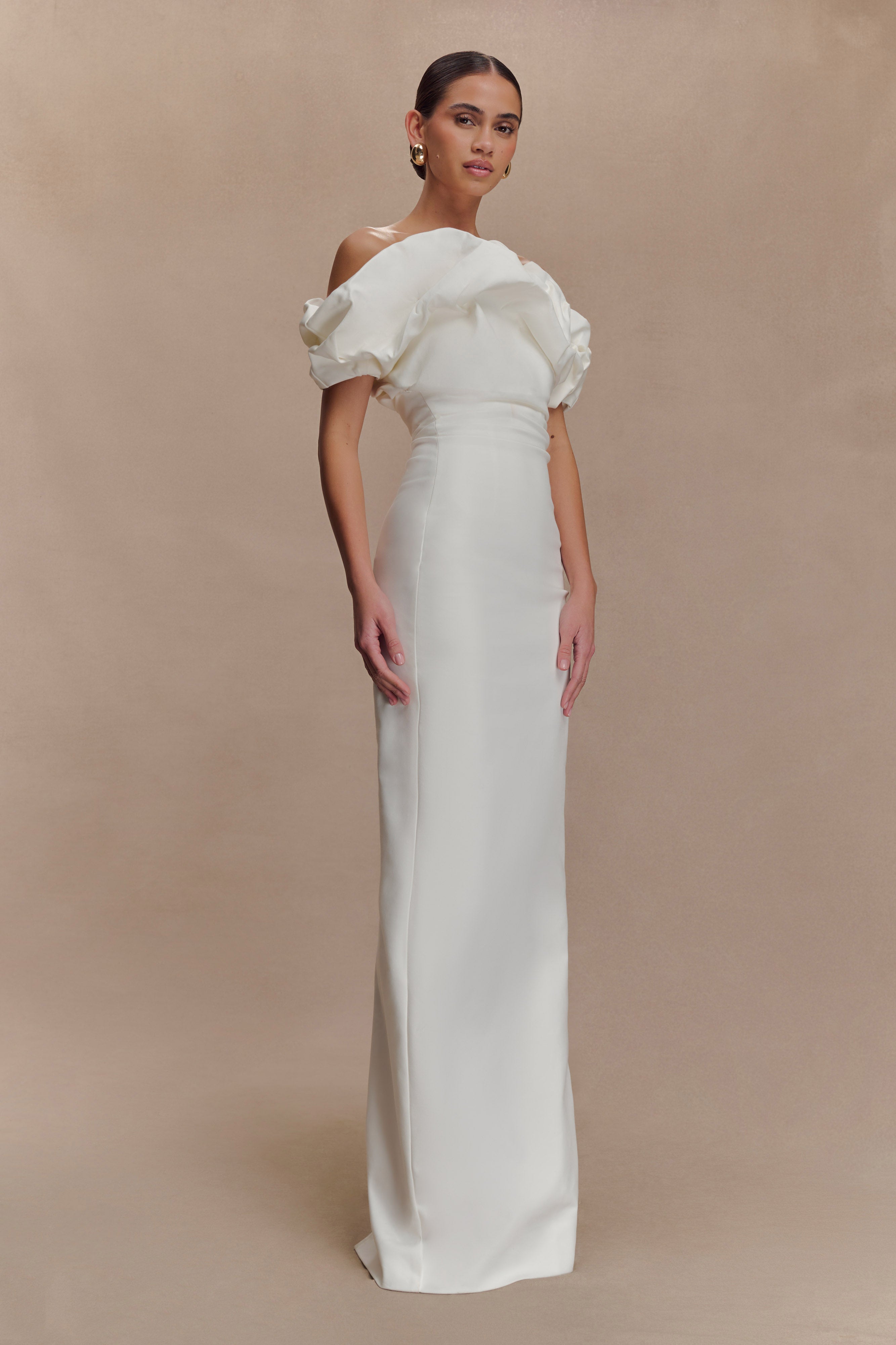 Sariya Sculptural Maxi Dress - White - Image 4