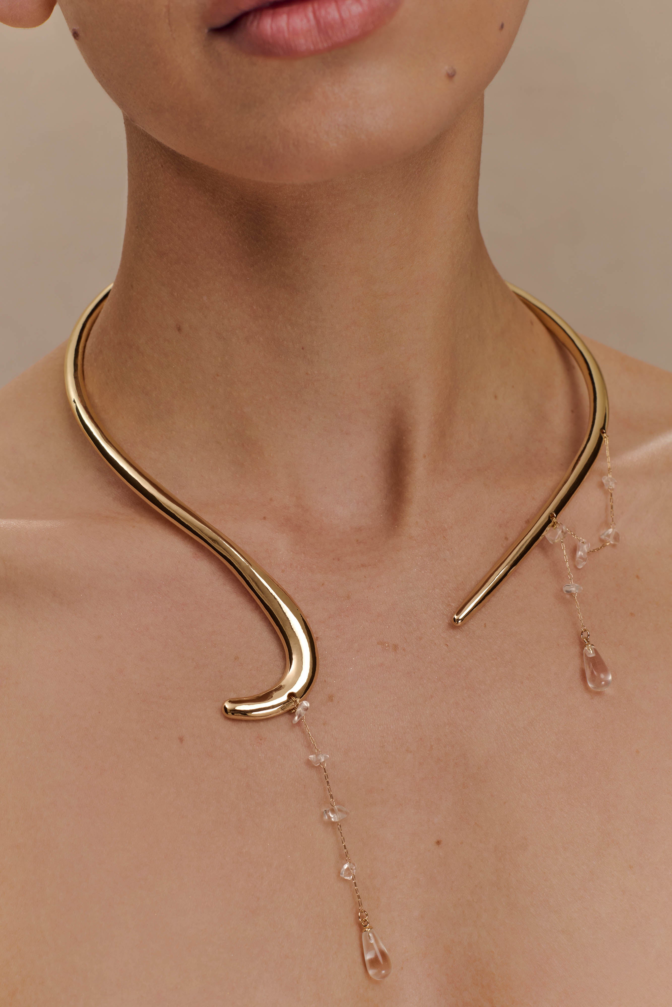 Alternative view of Azura Teardrop Necklace - Gold