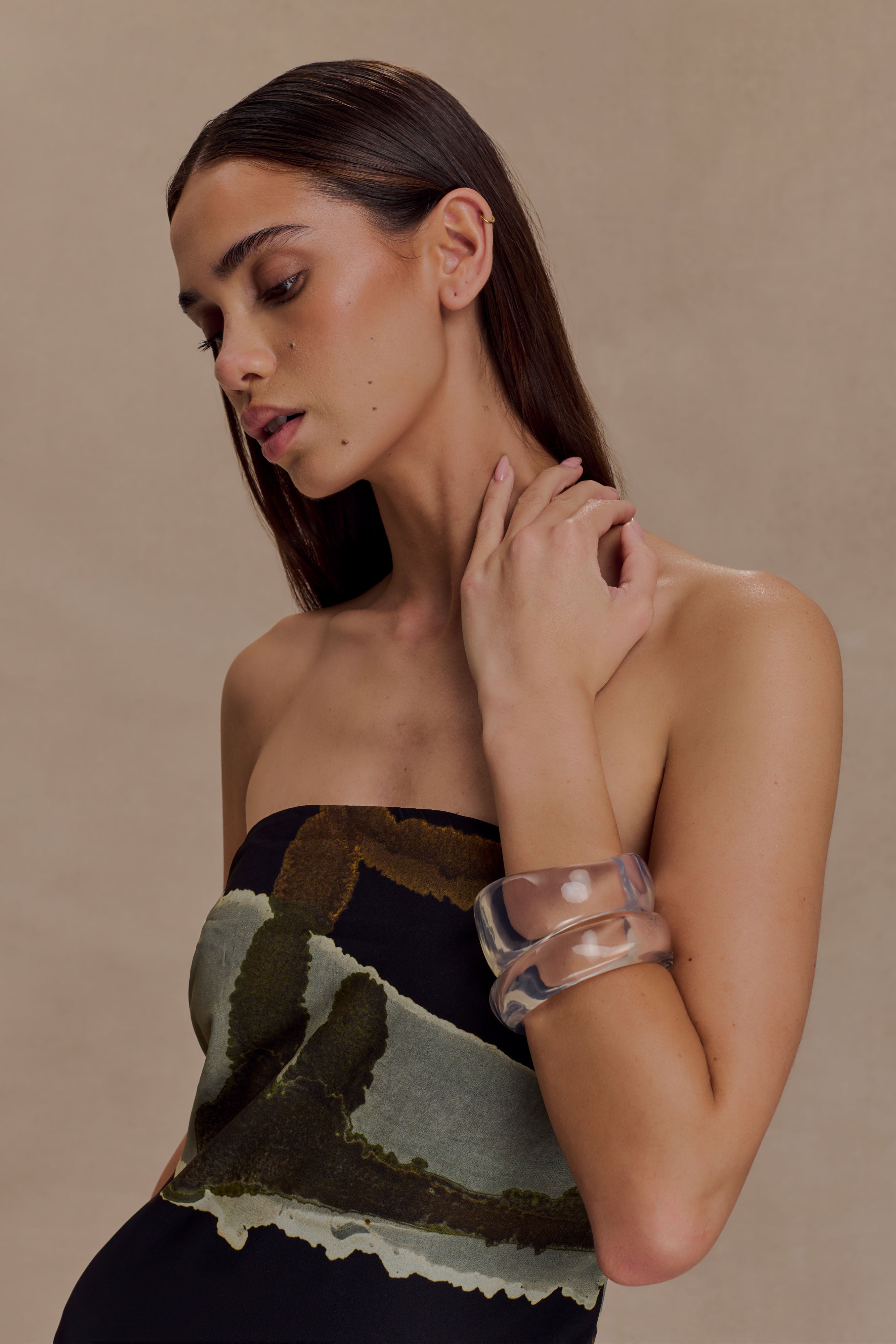 Marah Resin Bangle Set - Clear - Image 3