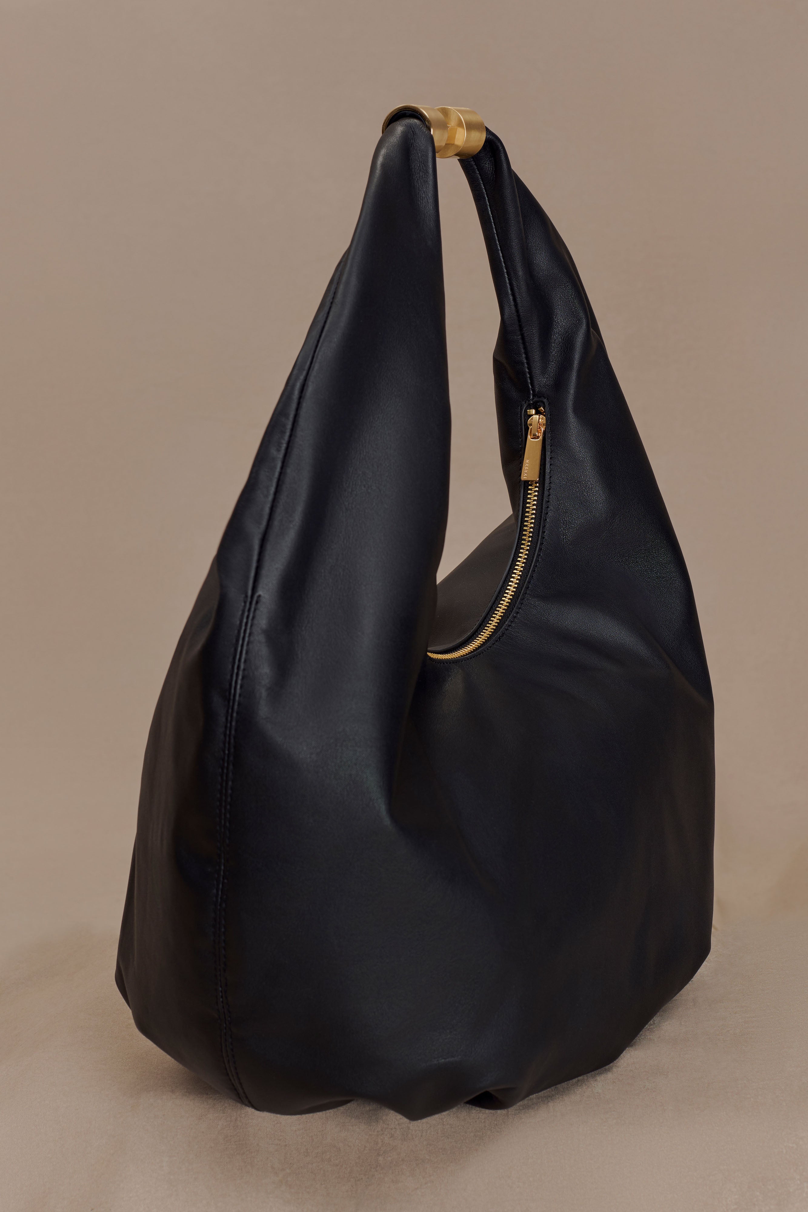 Bristol Croissant Leather Shoulder Bag - Black - Image 7