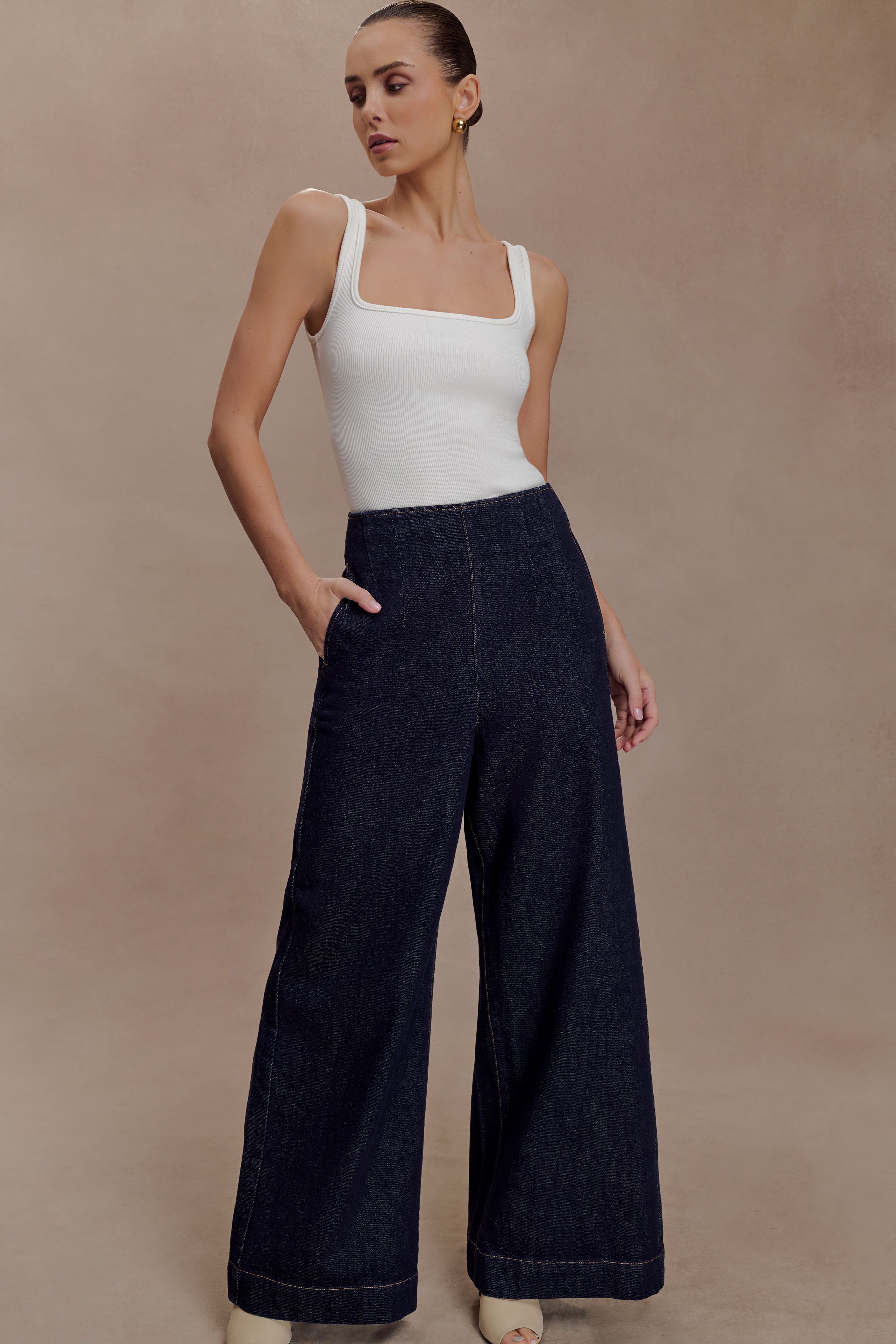 Maral High Waisted Dart Jeans - Washed Indigo Blue - Image 3