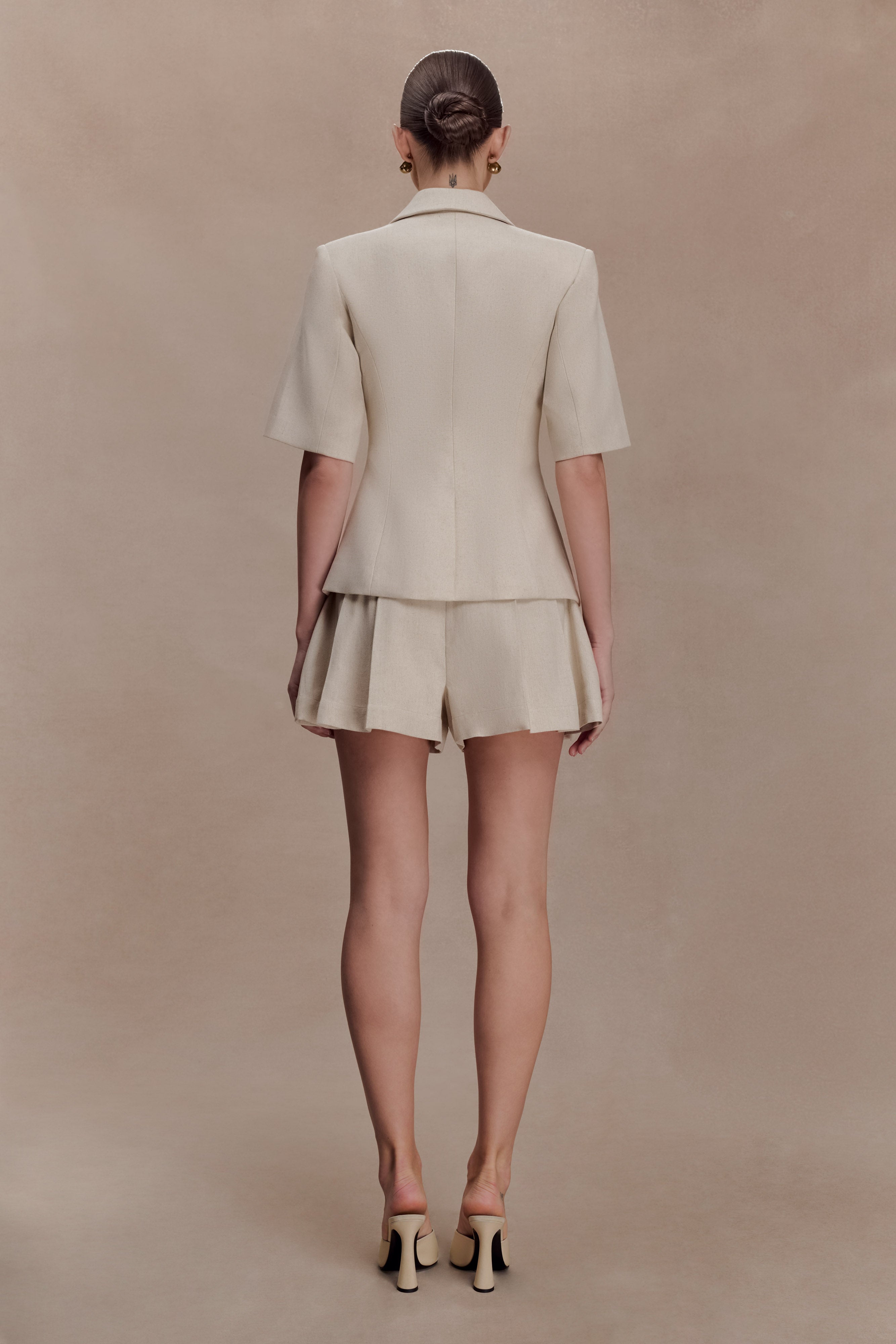 Martine Pleated Linen Short - Natural - Image 5