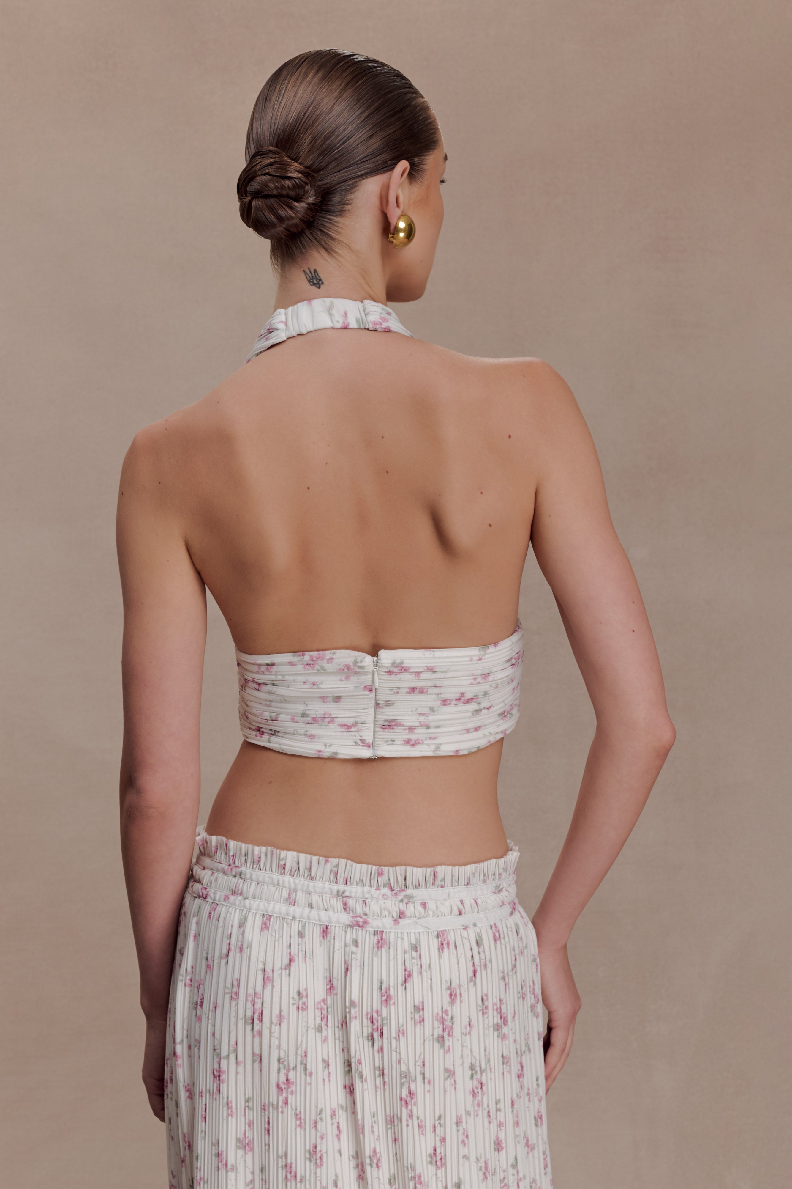 Alternative view of Amaris Sleeveless Plisse Halter Top - Floral Ditsy Print