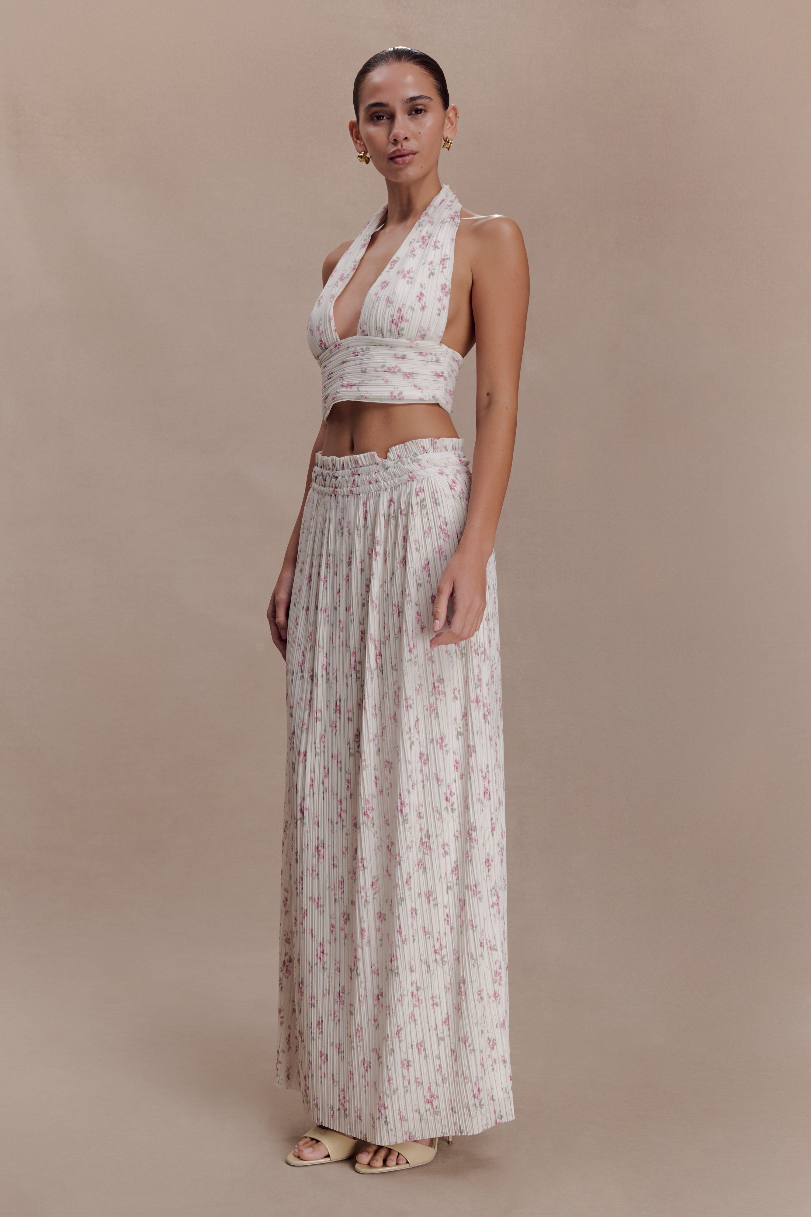 Amaris Sleeveless Plisse Halter Top - Floral Ditsy Print - Image 5