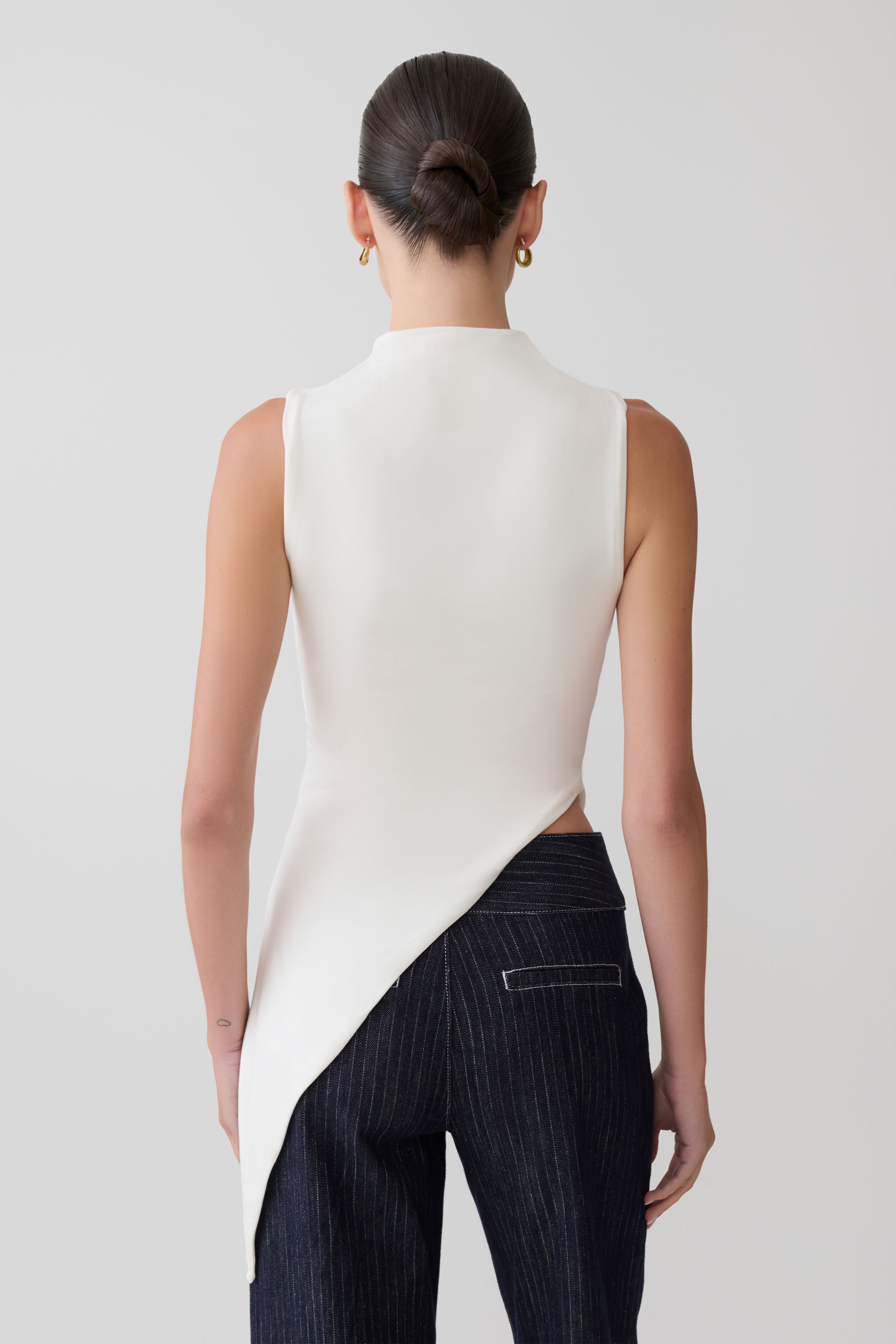 Alternative view of Suong High Neck Gathered Top - White