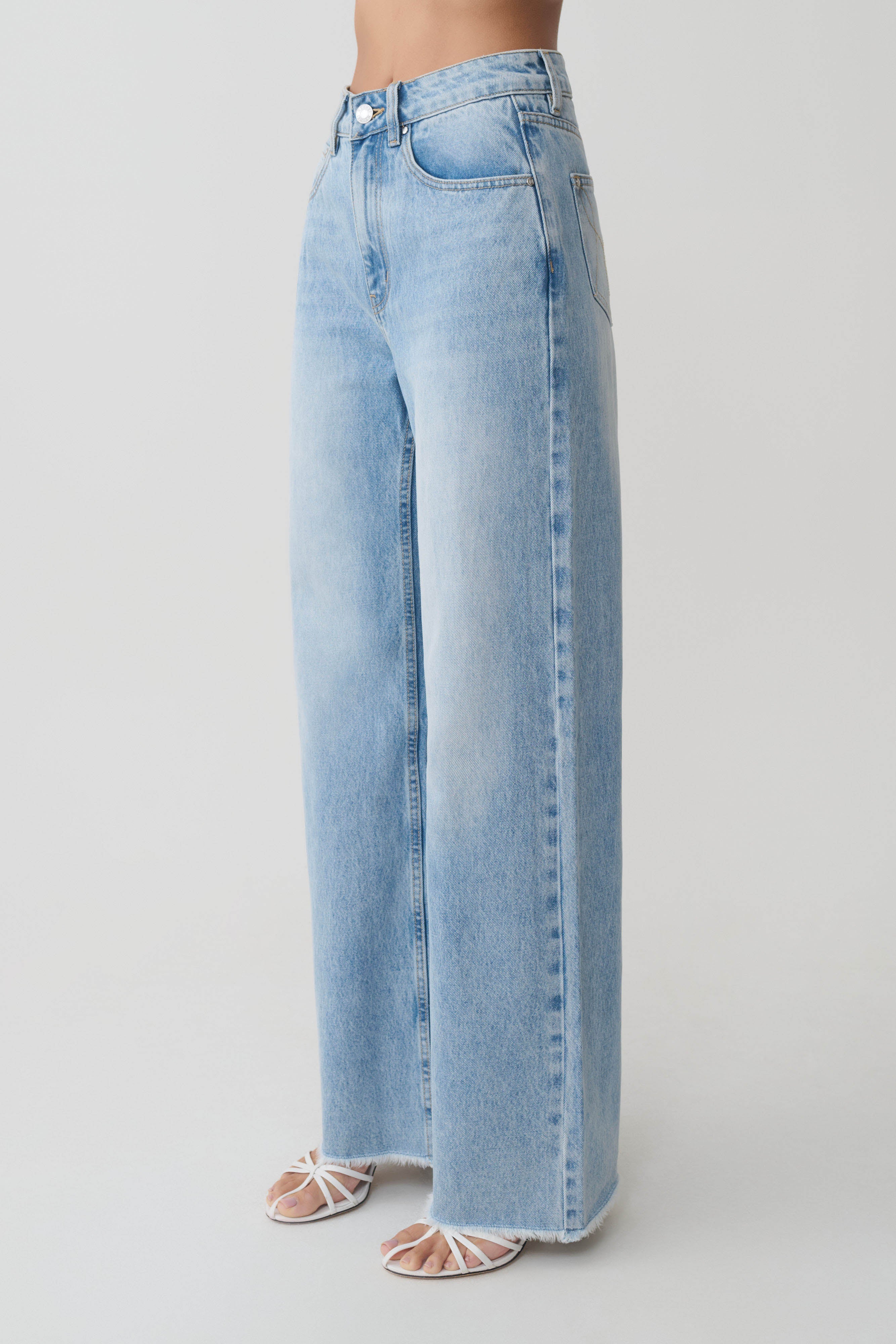 Sebastian Straight Leg Denim Jeans With Fray Hem - Washed Light Blue - Image 10