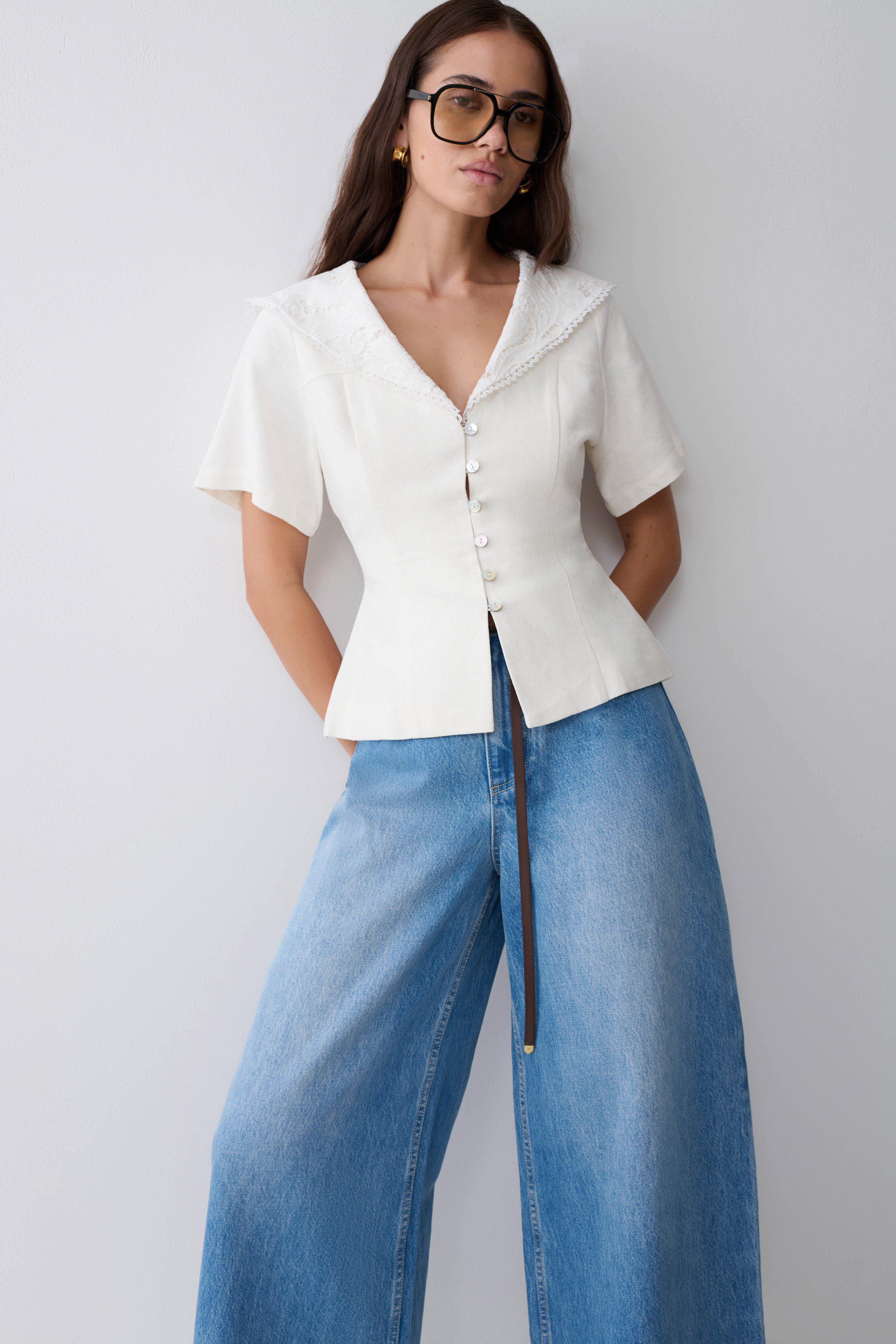 Melody Short Sleeve Shirt With Lace Collar - White - Image 8