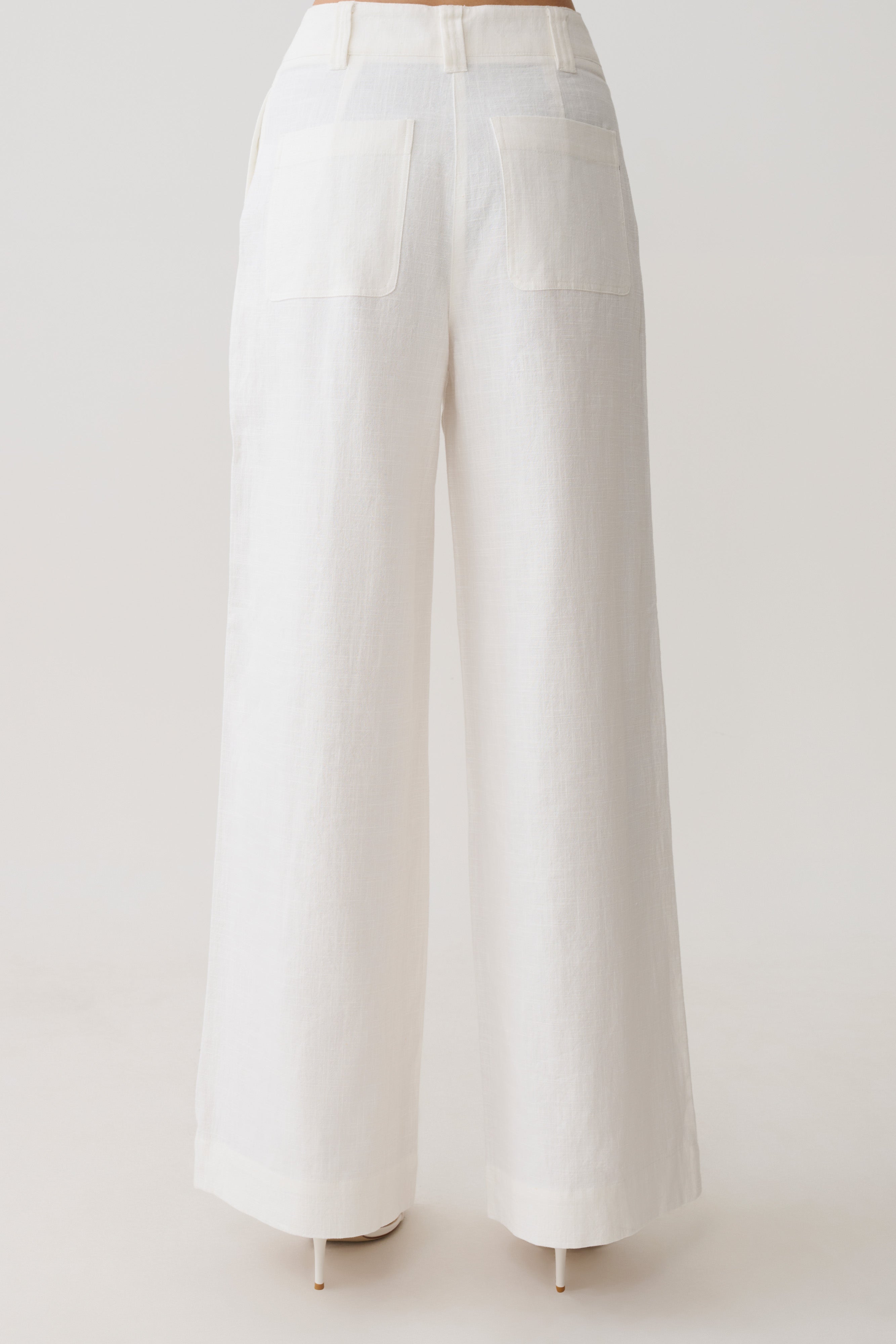 Alternative view of Brielle Straight Leg Linen Pant - White
