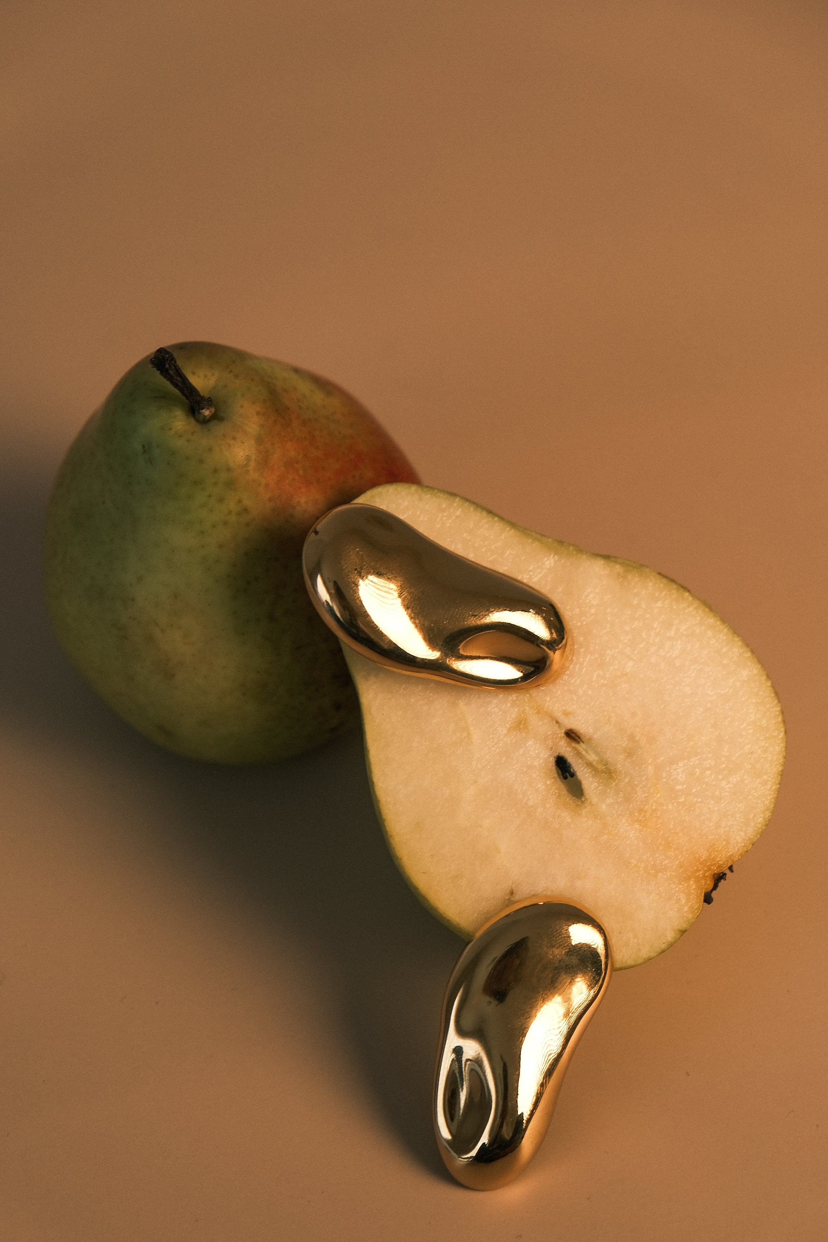 Alicia Horizontal Earrings - Gold - Image 8